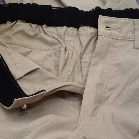 Duluth Trading Company Khaki Cargo Pants Medium - Picture 7 of 9